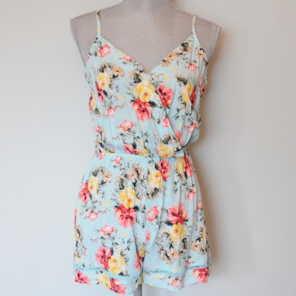 NWT [Be Bop] floral printed romper #225 - Picture 2 of 7